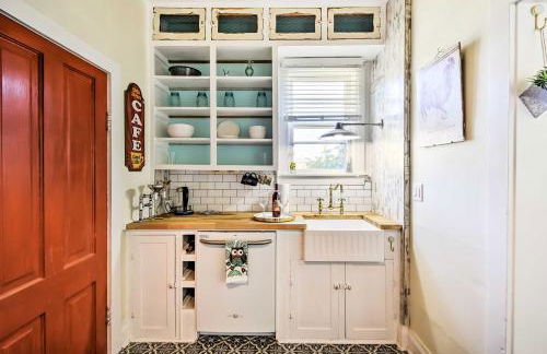 Walk to Dtwn Shops and Eats Sturgeon Bay Retreat - Photo 3