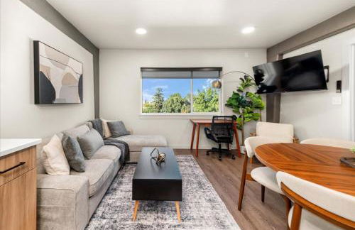 2BR in Downtown with Parking - Foto 5