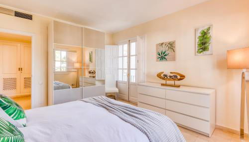 Life El Presidente Penthouse Pool View - Photo 4, wardrobe