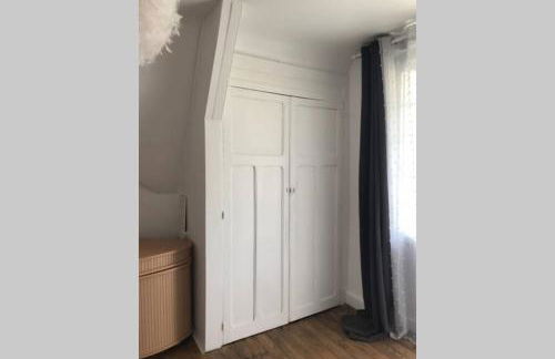 LES HORTENSIAS Spacieuse Maison en ardoise du pays FIBRE - Foto 67