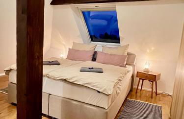 Klimatisierte Dachgeschoss-Oase mit 3 Schlafzimmern, Blick & Komfort - Foto 3