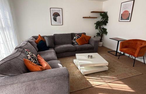 WS10 Contractor House 3 Bed 3 Bath with Parking - Foto 7