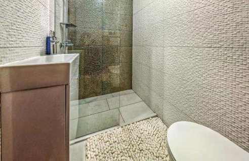 Awesome Home In Vrgorac With Wifi - Foto 40