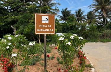 ESPAÇO PÉROLA GUANABARA, 70 Metros do Mar, 4 Suítes independentes COM AR, Área Gourmet Integrada com Piscina,Churrasqueira, 900 Metros de CASTELHANOS, ideal para FAMÍLIAS E AMIGOS - Foto 41
