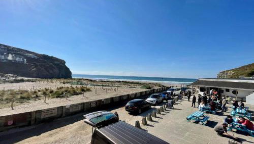 Whispering Waves in Porthtowan, Beachfront Apartment - Foto 4