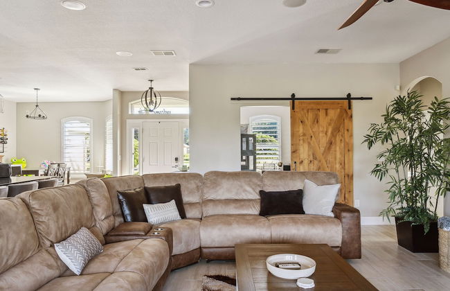 Family Paradise With Private Heated Pool 5 Bedroom Home by RedAwning - Photo 21