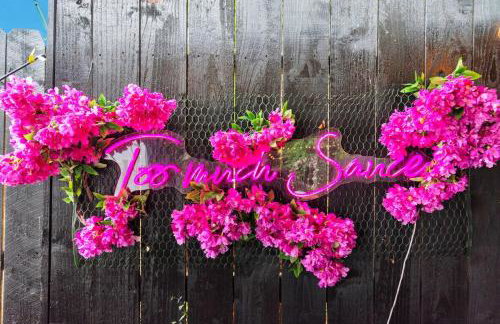 Houston's Downtown Bloom House - Spacious Floral Escape for Groups - Foto 60