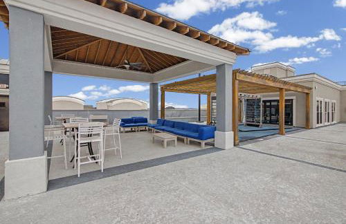 Luxury King Bed Suite - Pool - Gym - Parking - Foto 29