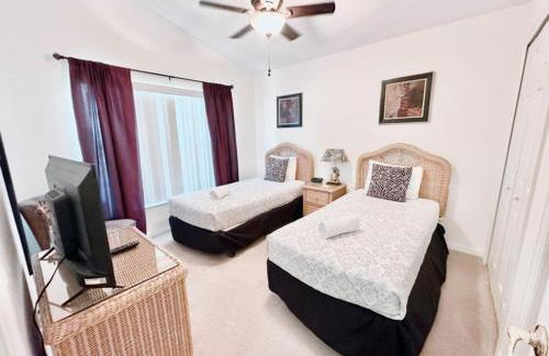 Cozy 4 Bed Pool Home With Game Room 4 Bedroom Home by RedAwning - Foto 40