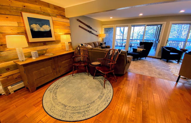 A1 Luxury Bretton Woods Ski-in Ski-out Townhome Next to Beginner ski Area Fast Wifi Keyless Entry - Photo 9