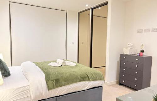 Modern and Spacious 3BR Flat W Balcony - Sleep 12 - Foto 7