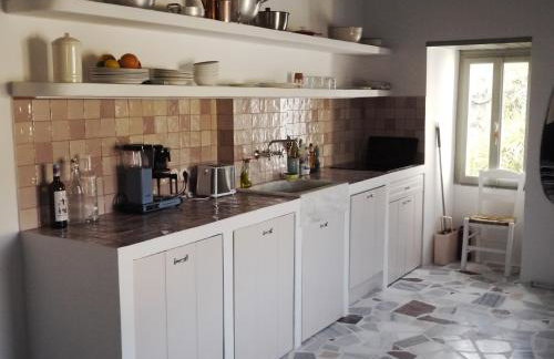 Hydra Artist House - Photo 35