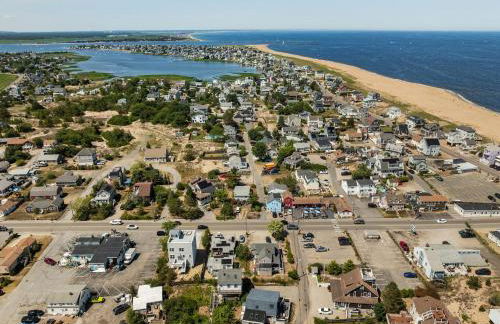 Beach Plum Cottage Steps to Beach Loft AC - Foto 52