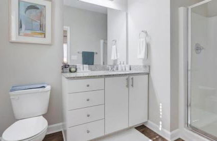 3BR Townhouse King Bed Garage Pineville - Foto 2