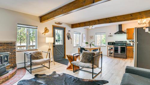 Roscommon Chalet with Hot Tub Near Higgins Lake! - Foto 4