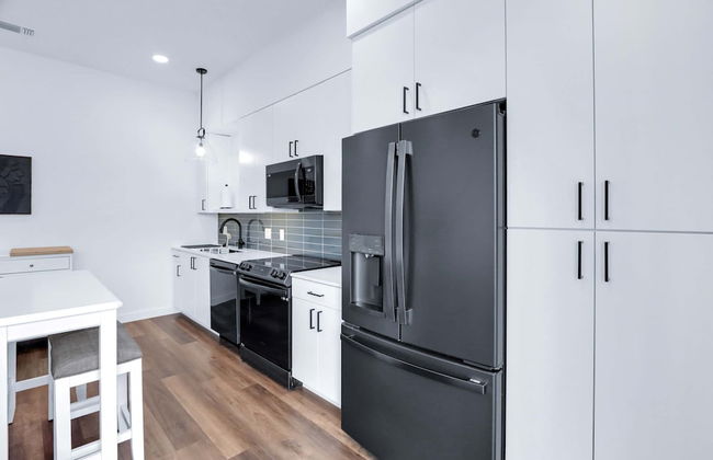 Luxury Resort-style Living Centrally Located - Foto 5