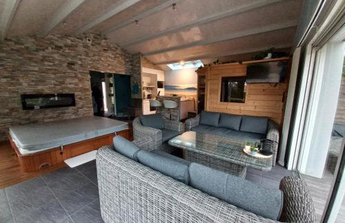 Charmante maison avec spa, sauna et jardin privatif - Photo 5