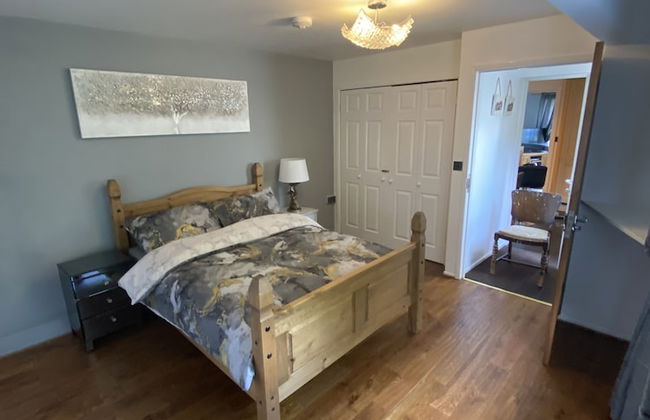 Stunning Beautiful 4-bed House in South Wales - Foto 12