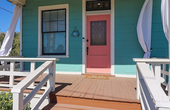 Vibrant Bungalow 2 Minutes to the Beach - Foto 2