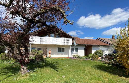 Voll ausgestattete Wohnung mit Südbalkon familien- & hundefreundlich - Photo 1