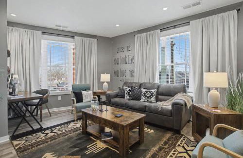 2BR Condo in Walkable Area & 5 mins to Broadway - Foto 3