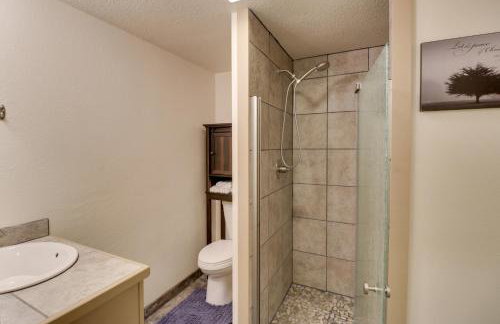 Bullfrog Bluff Mountain View Cabin with Deck! - Foto 18