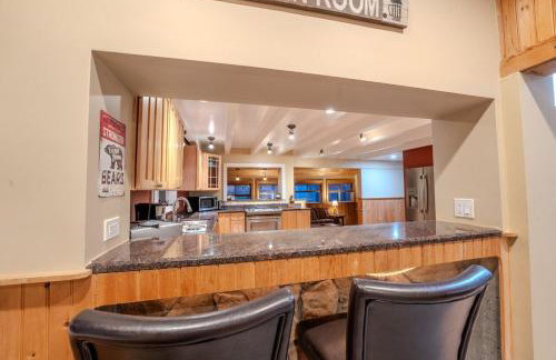 10 Min to Loon-Hottub-Pet Friendly-EV Charger - Foto 7