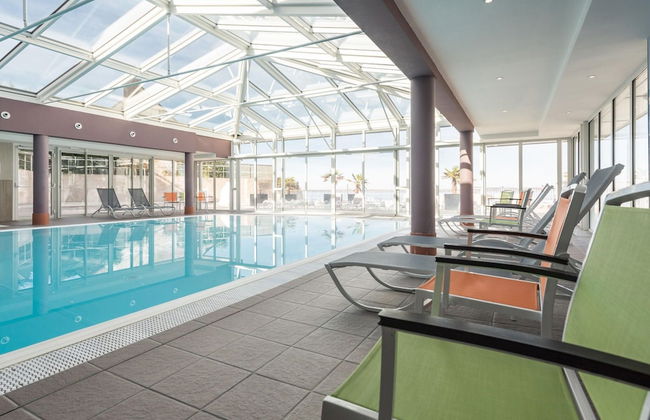 Seafront Apartment Near a Beach - Foto 3