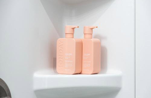 Luxury Oasis in Culver City! Free parking and Jacuzzi - Foto 18