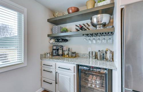 Riverfront Champlin Townhome with Deck and Water View! - Foto 15