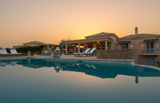 Luxurious Villa in Peloponnese With Pool - Foto 10