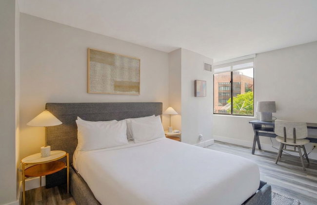 Global Luxury Suites at Georgetown - Photo 25