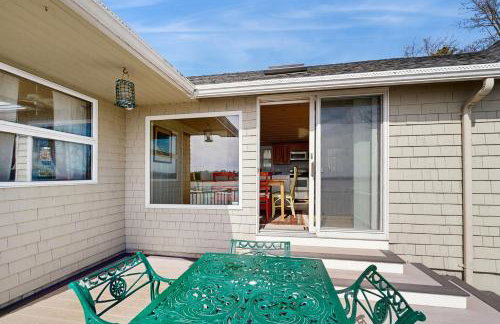 By the Sea - Foto 19