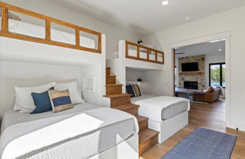 Luxe Lake Martin Home Pool Hot Tub Boat Dock - Foto 38