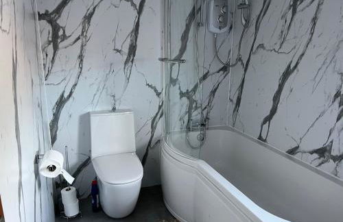 4 bed bungalow near Airport - Foto 20