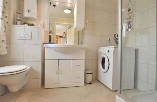 Hübsches Appartement in Am Salzhaff mit Kamin - Foto 21