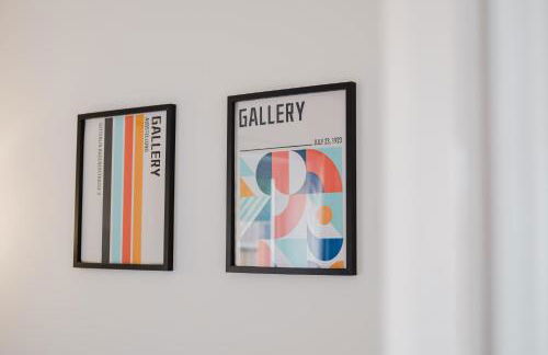 Modern and Comfortable Home away from Home - Photo 45