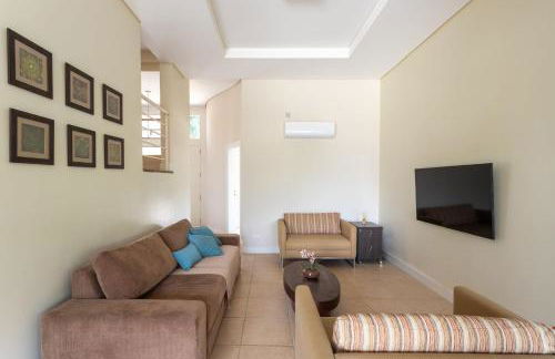 Refúgio de Luxo e Piscina à beira do Passaúna - Photo 14