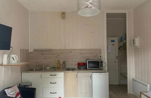 Studio moderne à Néris-les-Bains de 17 m² - Foto 2