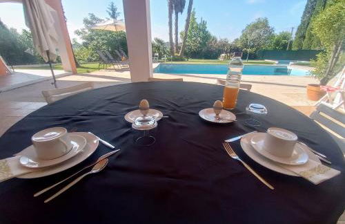 Retiro dos Cedros - Quarto Adega - Foto 40