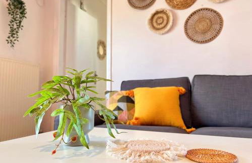 Cozy fairytal garden apartment, Family Friendly, Free parking, 15 Min to Airport - Foto 11