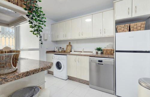 La Cala gorgeous 2 bedroom apartment with stunning gardens, pools and sea views - Photo 20