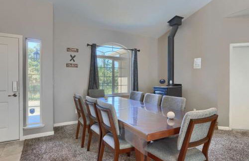 Yosemite Hilltop Gated Villa near Oakhurst, Bass Lake and Mariposa w EVCharger Hottub Grill and Awesome Views! - Foto 18