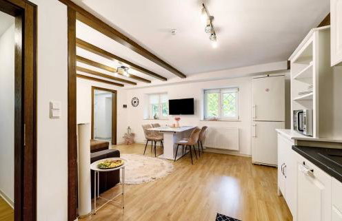 Green House - Photo 1