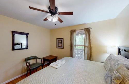 Scenic Solitude at Cabins in the Clouds - Foto 9