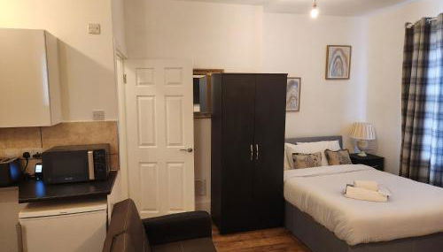 1 Bed Flat - Sleeps 3 - Parking - Wifi - Photo 3