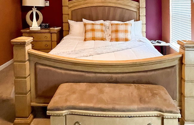 4 - Bed home, w/ Cali King Bed - 12 mins. to DTWN - Photo 6