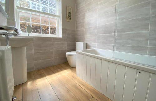 Delf Stream, close to town with lovely sunny terrace - Foto 8