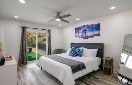 Desert Villa - EV, Hot Tub, Grill, Bar, Games, RV Parking in Twentynine Palms Downtown - Foto 42