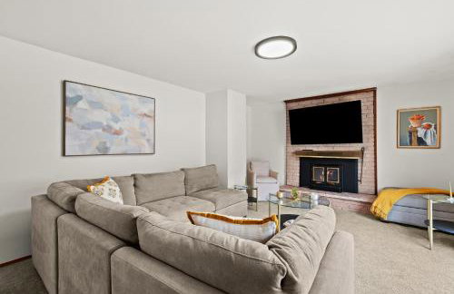 Charming Home Near Target and Parks 2 Bathrooms - Foto 14